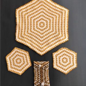 Decorative table cover set W/ tissue cover